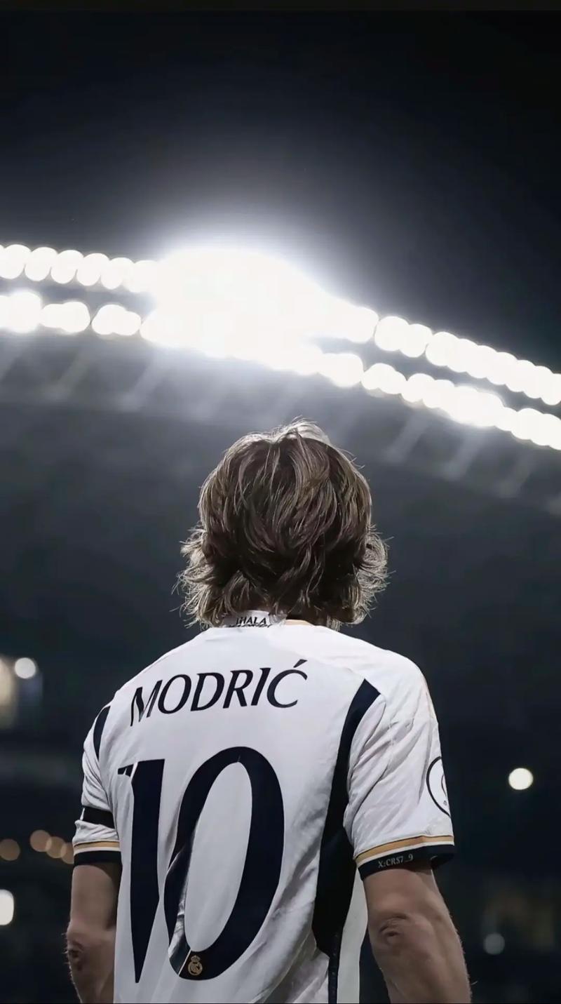 罗马欧联杯晋级，德罗西转正获3年合同