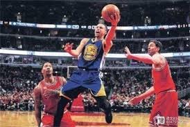 勇士惨败老鹰暴露三大隐患，库里应借鉴詹姆斯主动施压管理层